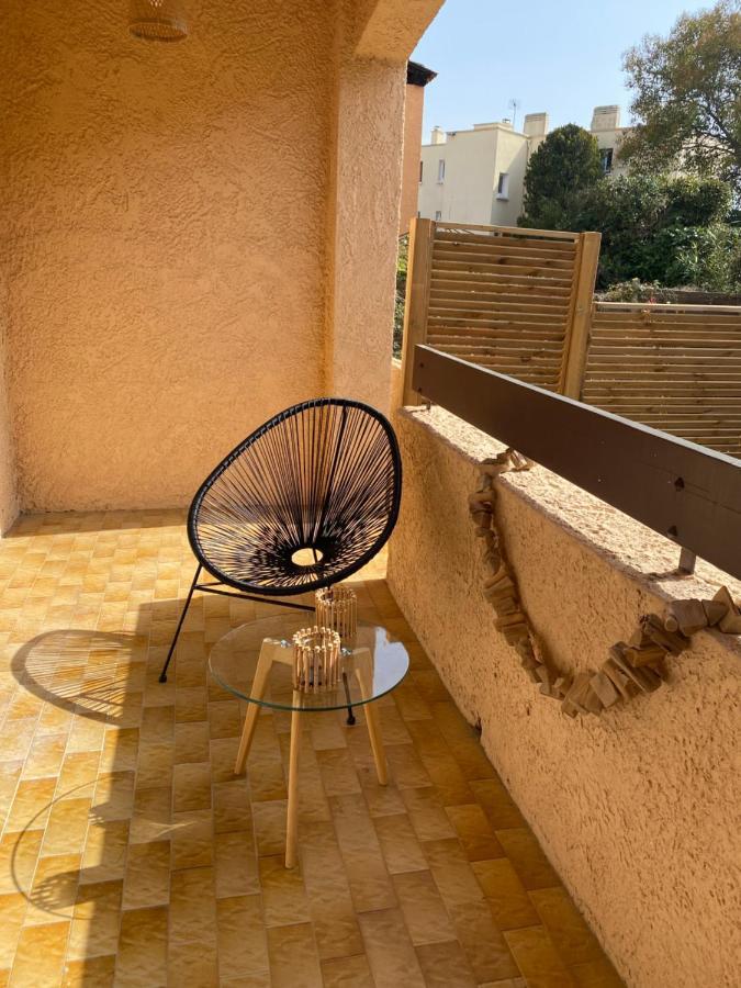 Les Tamaris Apartment Saint-Cyr-sur-Mer Exterior photo